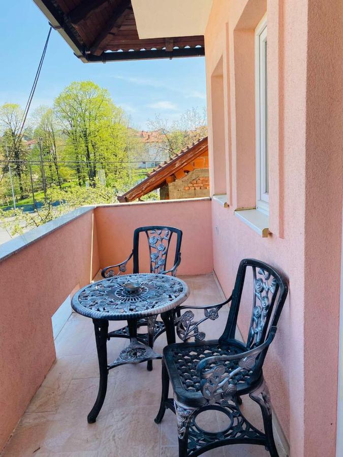 Apartman Kula Gradacac Esterno foto